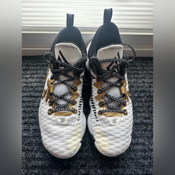 giannis immortality championship shoes